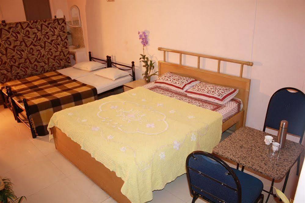 Minerva Residency Hotell Bangalore Exteriör bild