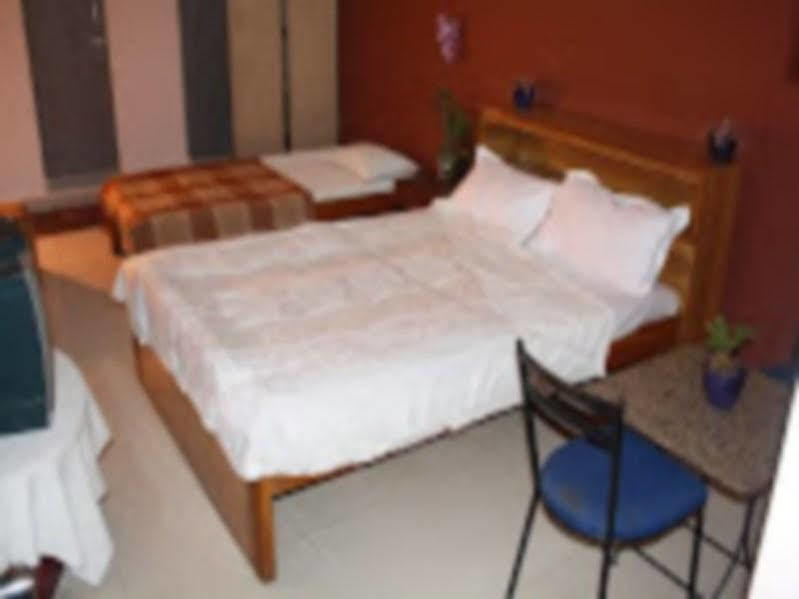 Minerva Residency Hotell Bangalore Exteriör bild