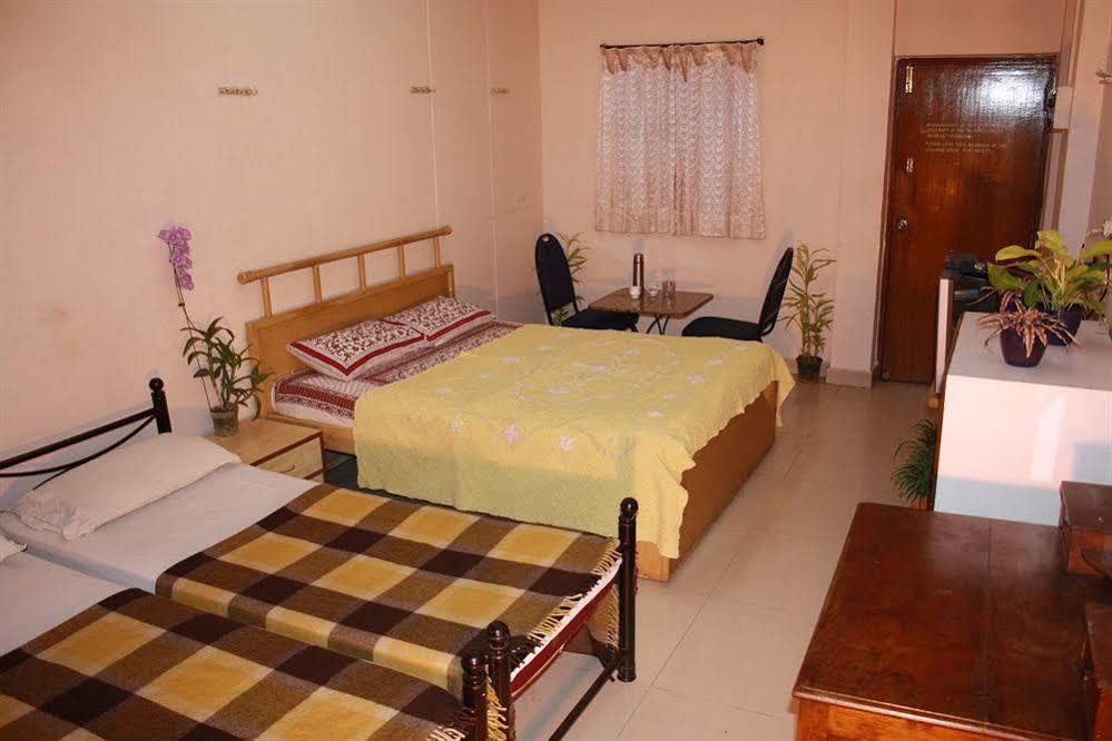 Minerva Residency Hotell Bangalore Exteriör bild
